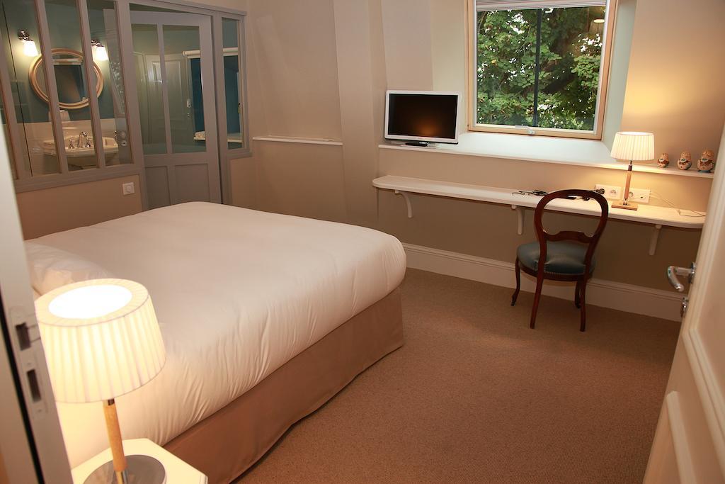 Hôtel Le Gentleman La Flèche Zimmer foto